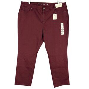 NWT St. John's Bay Women's Stretch Straight Mid Rise Burgundy Jeans Plus Sz 24W